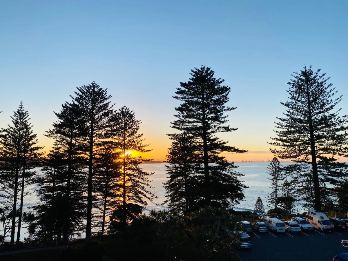 Rainbow Bay Beachhouse Coolangatta Extérieur photo